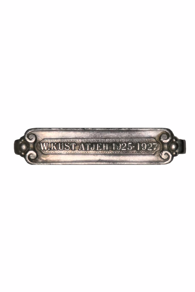 Cross for Distinguished Military Service, with the ‘West Coast of Aceh 1925–1927’ clasp