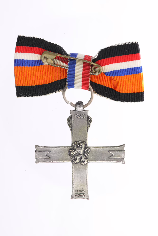The Resistance Remembrance Cross, reverse side of the 1980 cross medal