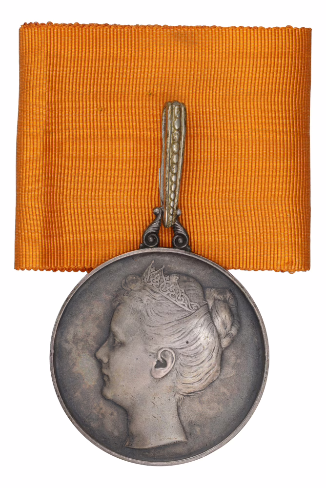 The Silver Medal of Honour for Art and Science, obverse of the royal decoration from 1905