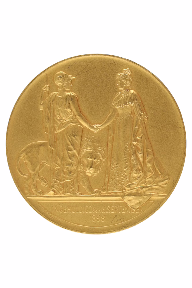 The gold coronation medal of 1898, obverse of the royal decoration from 1898 bearing the inscription ‘CORONATED ON 6 SEPTEMBER 1898’