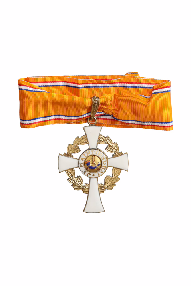Order of the Crown, Grand Cross of Honour