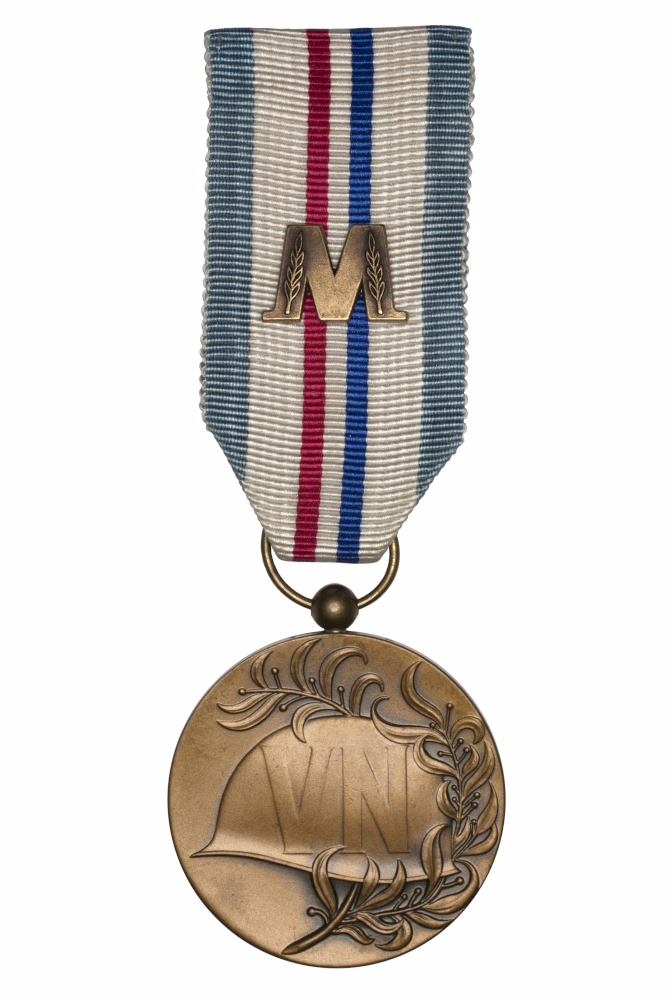 The UN Peacekeeping Operations Commemorative Medal, Special Missions Commemorative Badge, military decoration from 1980