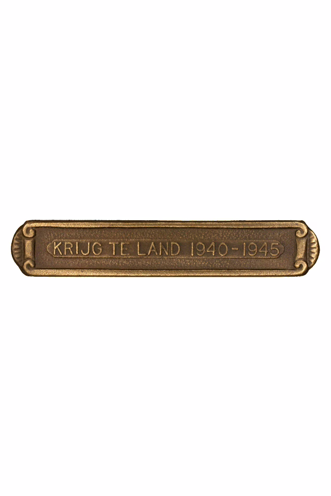 The War Commemoration Cross, ‘KRIJG TE LAND 1940–1945’ clasp, military medal from 1940