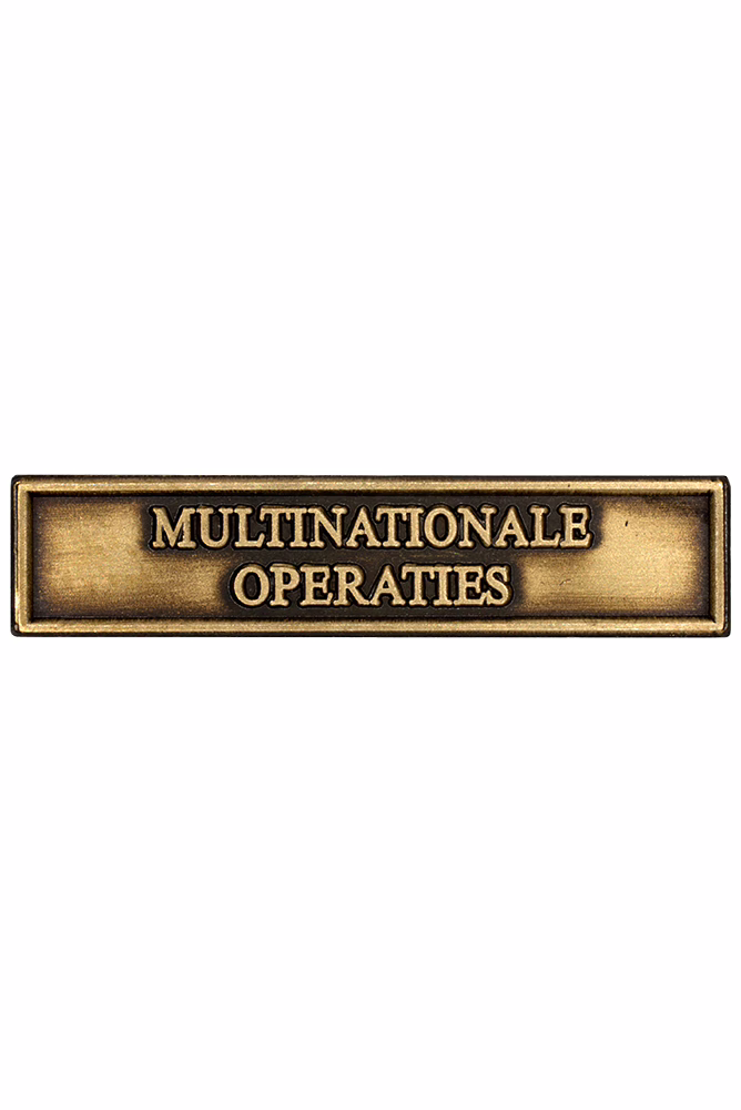 the Peace Operations Commemorative Medal, with the ‘MULTINATIONAL OPERATIONS’ clasp, for peace operations in 2006