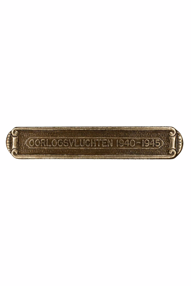 The War Commemoration Cross, ‘OORLOGSVLUCHTEN 1940–1945’ clasp, military medal from 1940