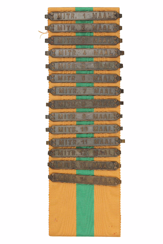 Royal Dutch East Indies Army machine gun marksman’s buckles, military medal from 1936