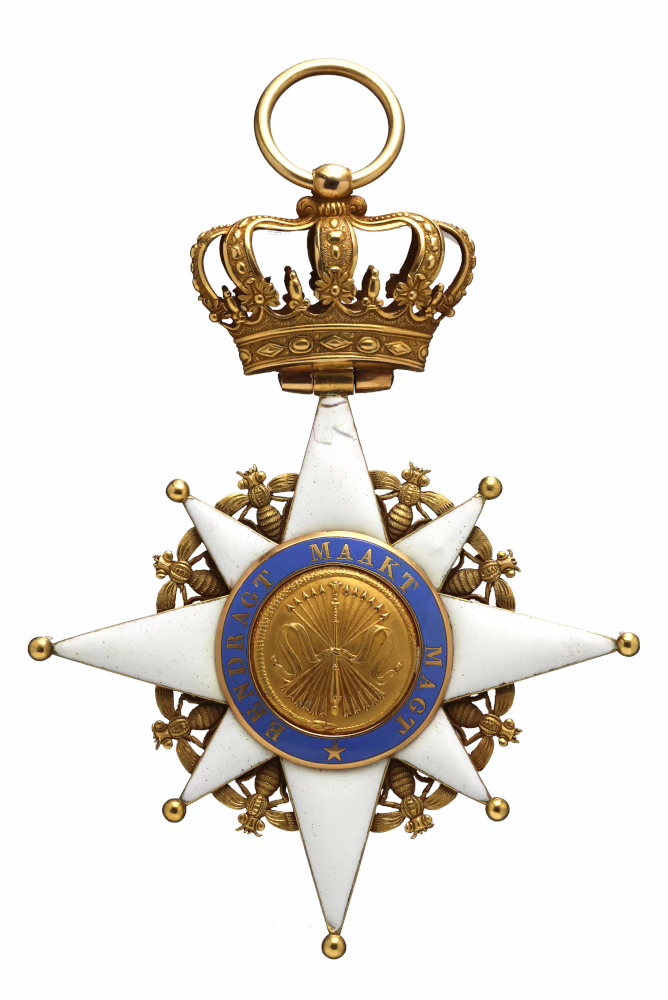 The Royal Order of the Union, Grand Cross, a knighthood established in 1807; the reverse of the medal bears the inscription: UNITY IS STRENGTH