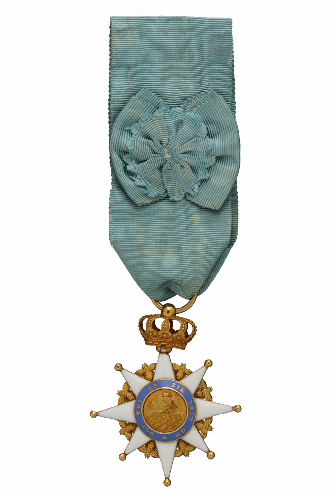The Royal Order of the Union, Knight, order of chivalry dating from 1807; MEDAL bearing the inscription: ‘DO GOOD AND LOOK NOT BACK’